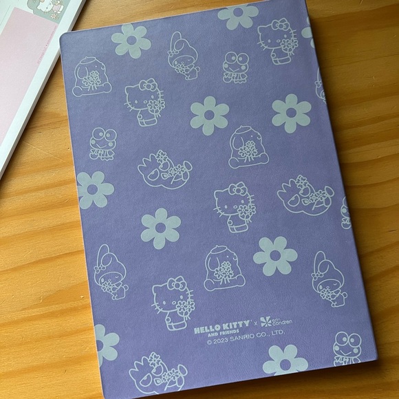 Sanrio x Erin Condren Stationery Bundle -Lined Notebook & Weekly Notepad Planner - Picture 6 of 12